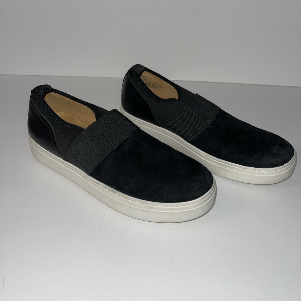 Naturalizer Cassey slip on sneaker black size 8